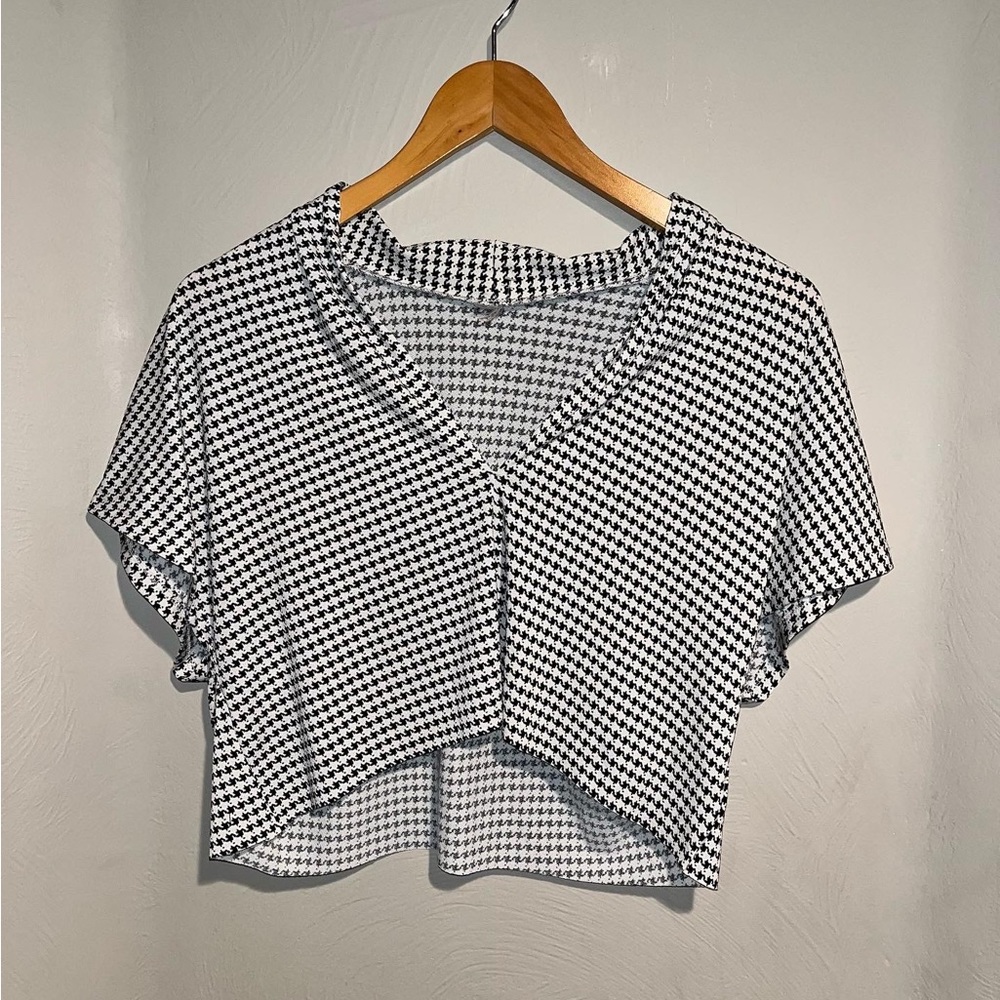 Cropped tee